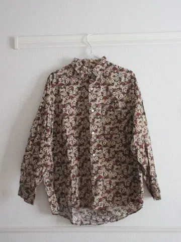 꽃무늬 긴팔 셔츠 패턴 셔츠