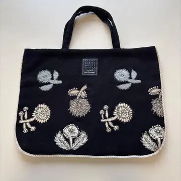 미나 페르호넨 자수 토트백 블랙