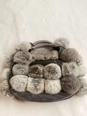 퍼 폼폼 핸드백