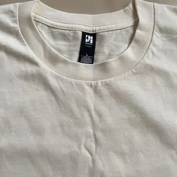 크림색 L 사이즈 슬리브리스 T셔츠