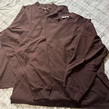 UNIQLO 모크넥 보르도색 3XL 긴팔 티셔츠 2장
