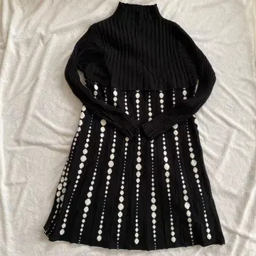 리브 니트 터틀넥 원피스