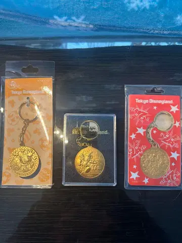 [레어 미사용 새상품] 도쿄 디즈니랜드 기념 메달 키링 3종 세트