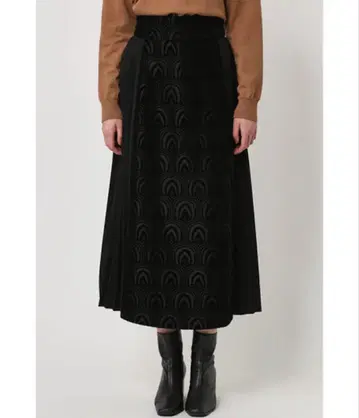 새상품급 사이드 플리츠 자카드 스커트