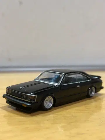 블랙 쿠페 스타일 미니카