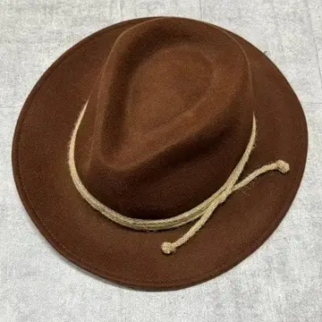 새상품 정가 8580엔 Passaggio Della Toscana 햇