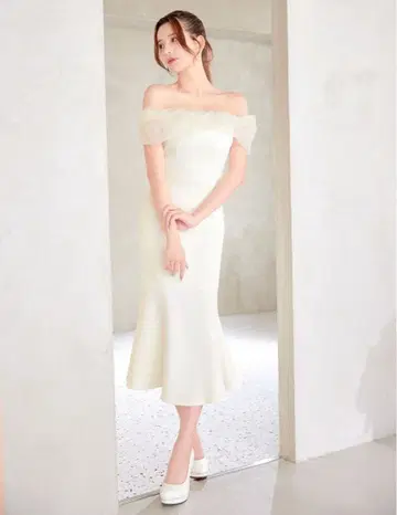DAZZY 오간자 오프숄더 리본 무릎 기장 머메이드 드레스