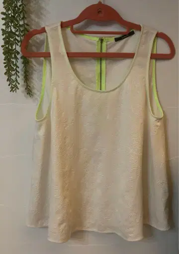 안데뮤 슬리브리스 고급 패턴 사이즈 표기 없음