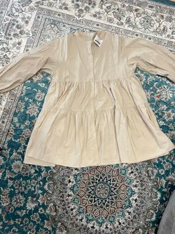 ANAP 베이지 긴팔 셔츠 플레어 실루엣