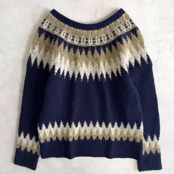 새상품급 뷰티 앤 유스 노르딕 니트 스웨터 여성용