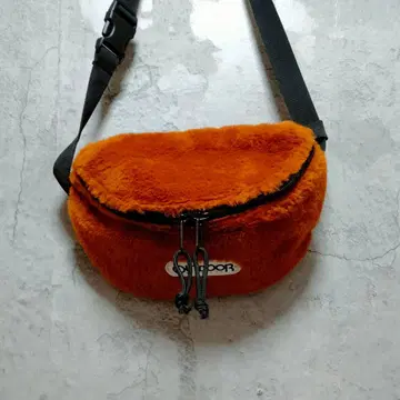 새상품급 BONJOURGIRLxOUTDOOR 인조 모피 플리스 보아