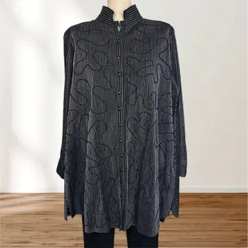 무주 무나카타 핀턱 블랙 스탠드 카라 긴팔 롱 블라우스