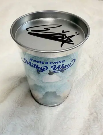 EVNNIZ 호비 봉제 인형 사인 포함 케이스