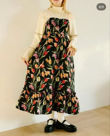 andST 쿠틸과 레트로 고블랑 티어드 오버롤 스커트 네이비