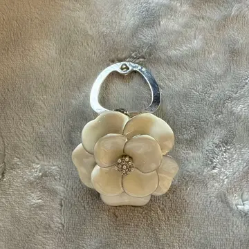 릴라이언스 화이트 꽃 모양 헤어 액세서리