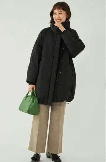 green label relaxing 스탠드 미들 그린 다운