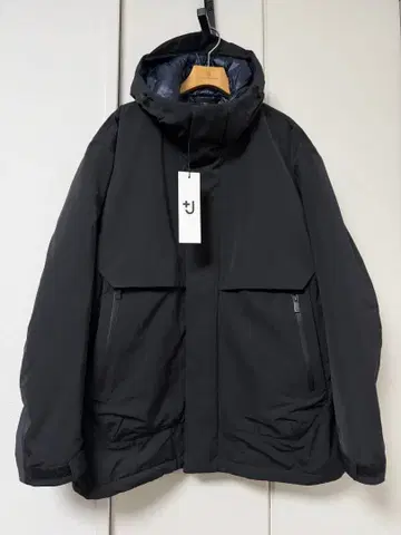 유니클로 +j 하이브리드 오버 사이즈 다운 파카 블랙 M 사이즈