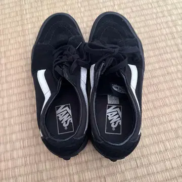 VANS 블랙 스니커즈