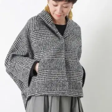 LUCA 케이프풍 체크 코트