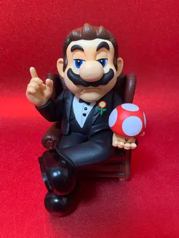 마리오 수트 차림 피규어 버섯 포함