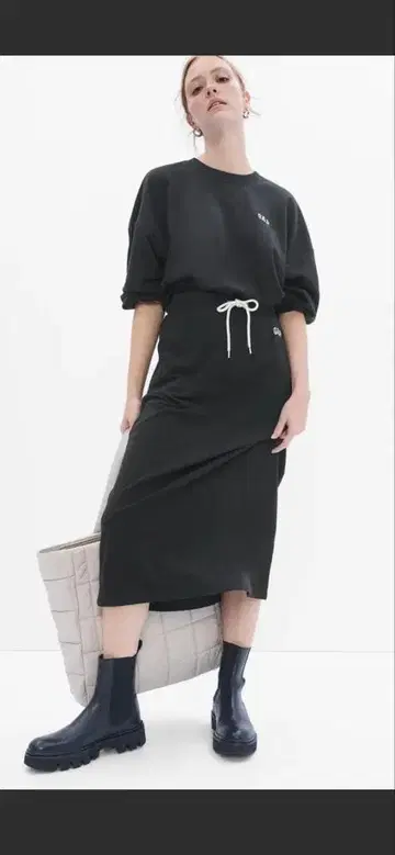 GAP 미니 로고 맥시 스커트