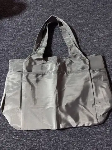 실버 나일론 토트백