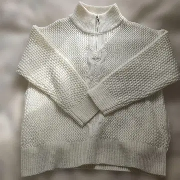 아놀드 파머 화이트 하이넥 니트 스웨터