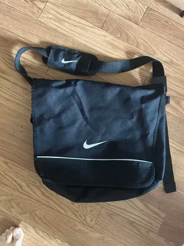 Nike 숄더백 블랙