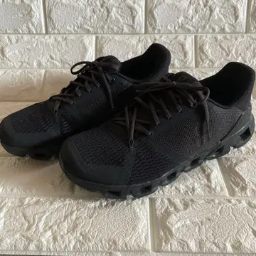 [ 새상품급 ] on cloudflyer 블랙 러닝화