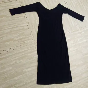 ROYAL PARTY 타이트 원피스 (7분 소매)