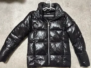 EA7 블랙 다운 자켓