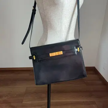 블랙 가죽 숄더백