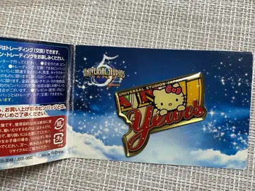 헬로키티 유니버셜 핑 배지 트레이딩