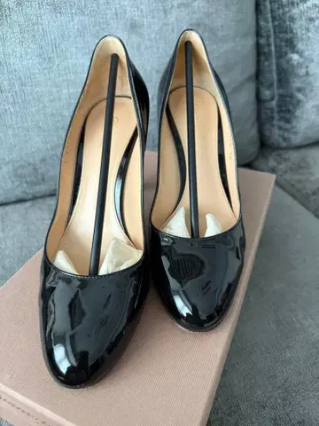 Gianvito Rossi 블랙 에나멜 하이힐 size38