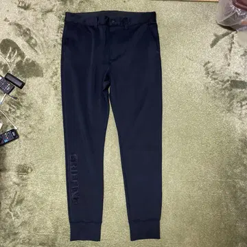 BRIEFING 3D 엠보싱 로고 조거 팬츠