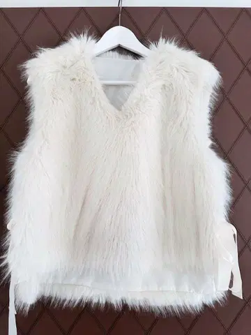 새상품급 birthdaybash 사이드 리본 퍼 베스트