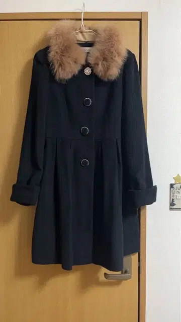 LD prime 블랙 퍼 롱 코트 사이즈 40