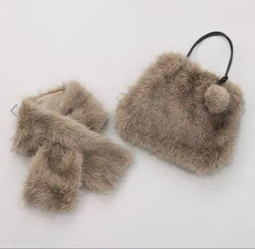 퍼 토트백 폼폼 포함