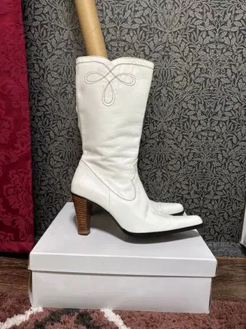 클래식 탄젠트 화이트 미디 부츠 웨스턴 부츠 화이트