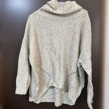 NICE CLAUP 터틀넥 스웨터 미사용 새상품