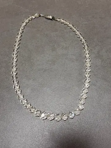 크리스탈 목걸이 투명