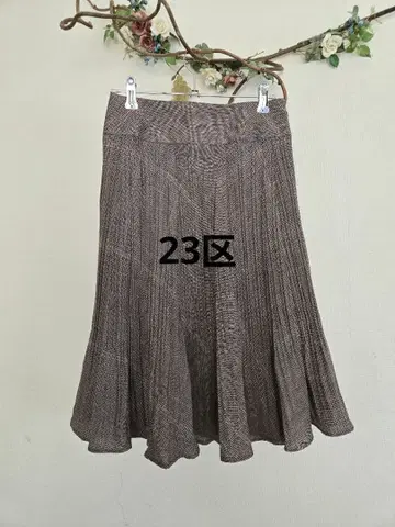23구 브라운 체크 플리츠 스커트