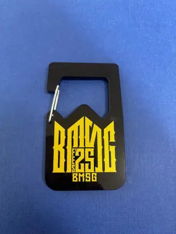 BMSGFES25 아크릴 카라비너 BMSG 로고