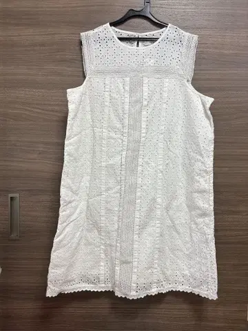 화이트 슬리브리스 셔츠 L 사이즈