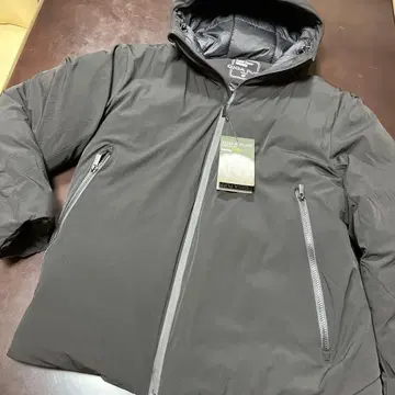 GIGA PUFF 블랙 다운 자켓 LL