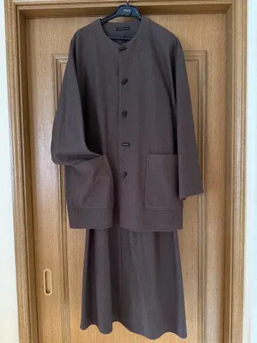 JURGEN LEHL 올리브 카키 울 스커트 셋업