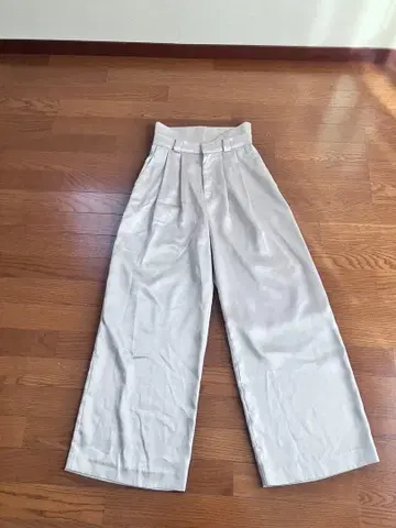 스나이델 하이웨스트 새틴 팬츠