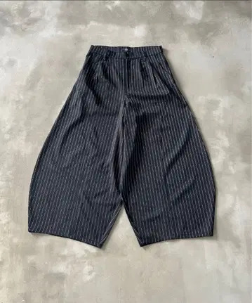 블랙 스트라이프 와이드 팬츠