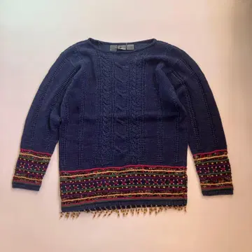 네이비 케이블 짜임 스웨터