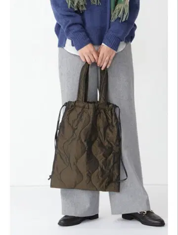 헬렌무어 퀼팅 토트백 카키 그린